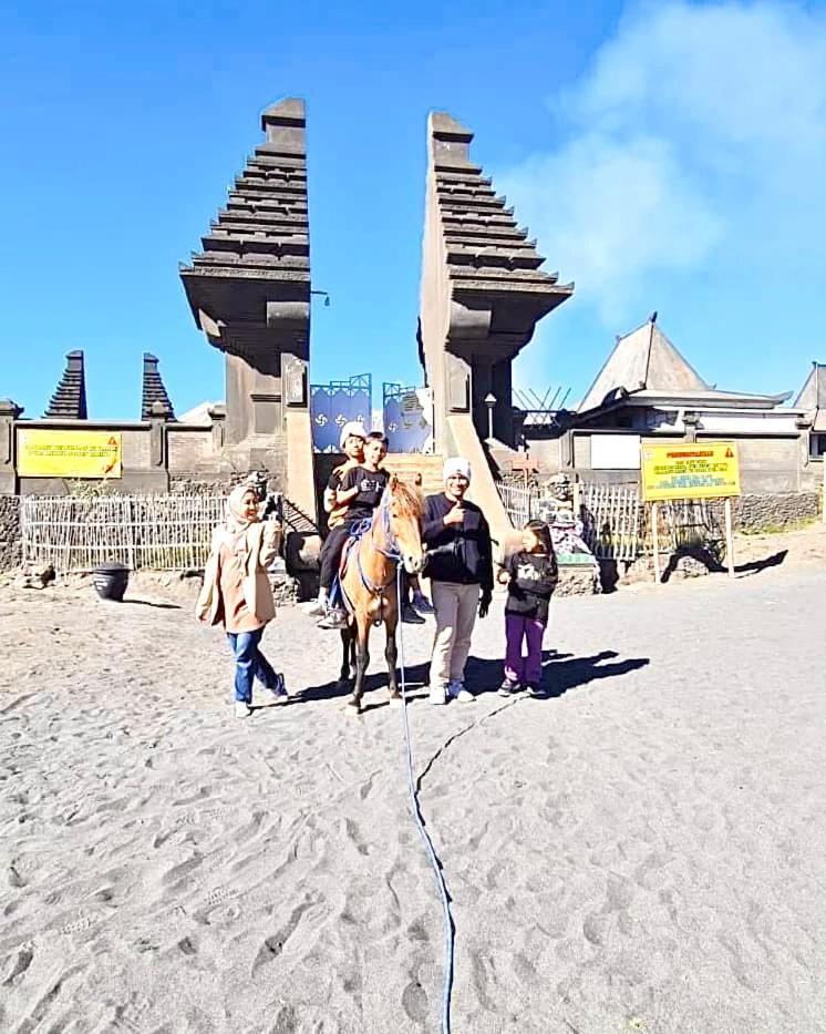 Aaa, Fan Family, Aesthetic Bromo, Managed By Triple A Tour, Additional Bromo Jeep Tour Sunrise And Airport Shuttle Ngadisari 外观 照片